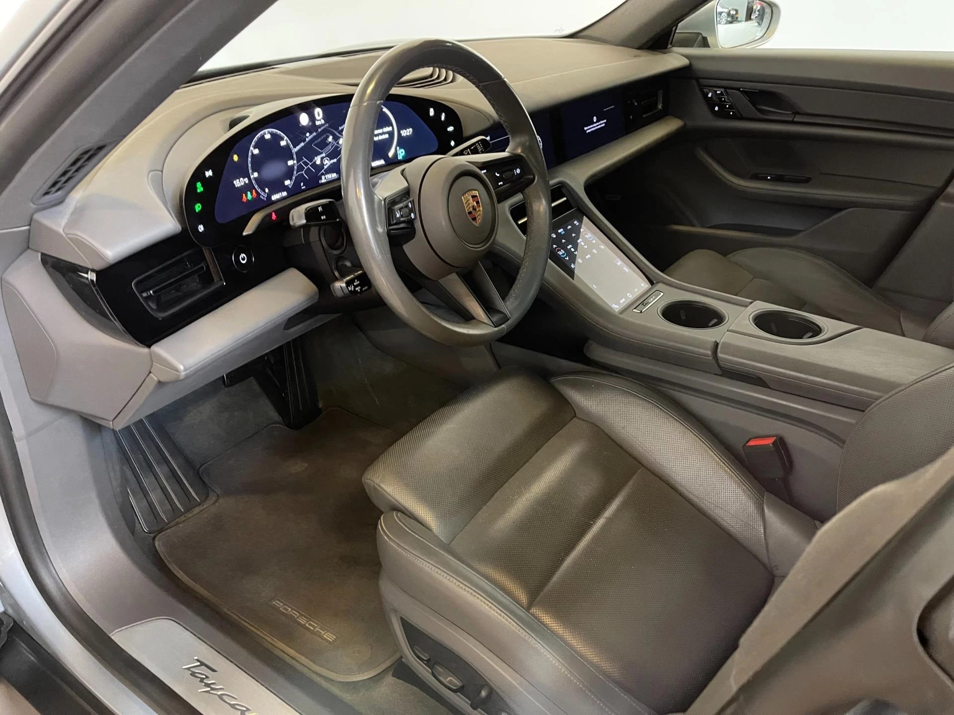Hoofdafbeelding Porsche Taycan