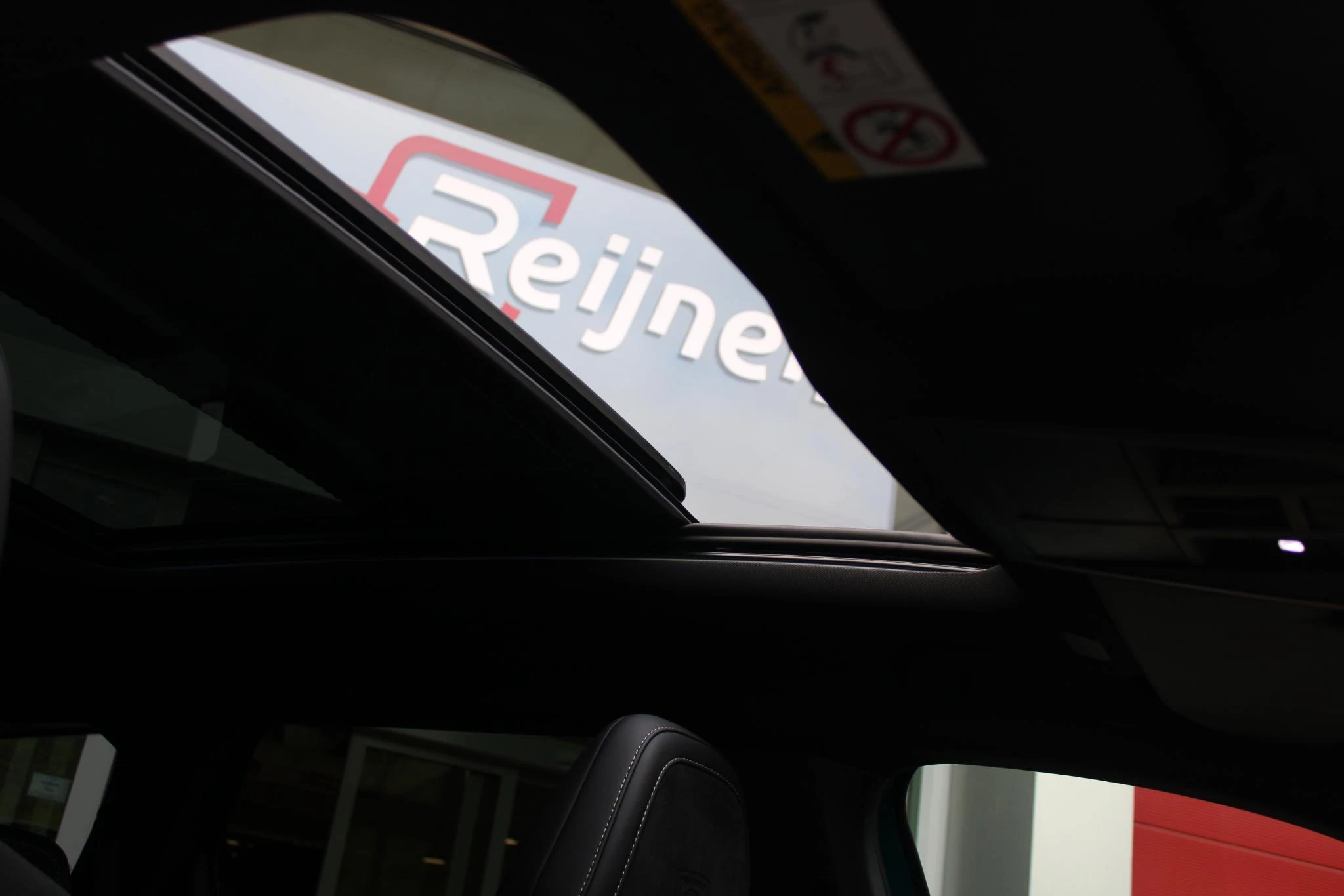 Hoofdafbeelding Peugeot e-5008