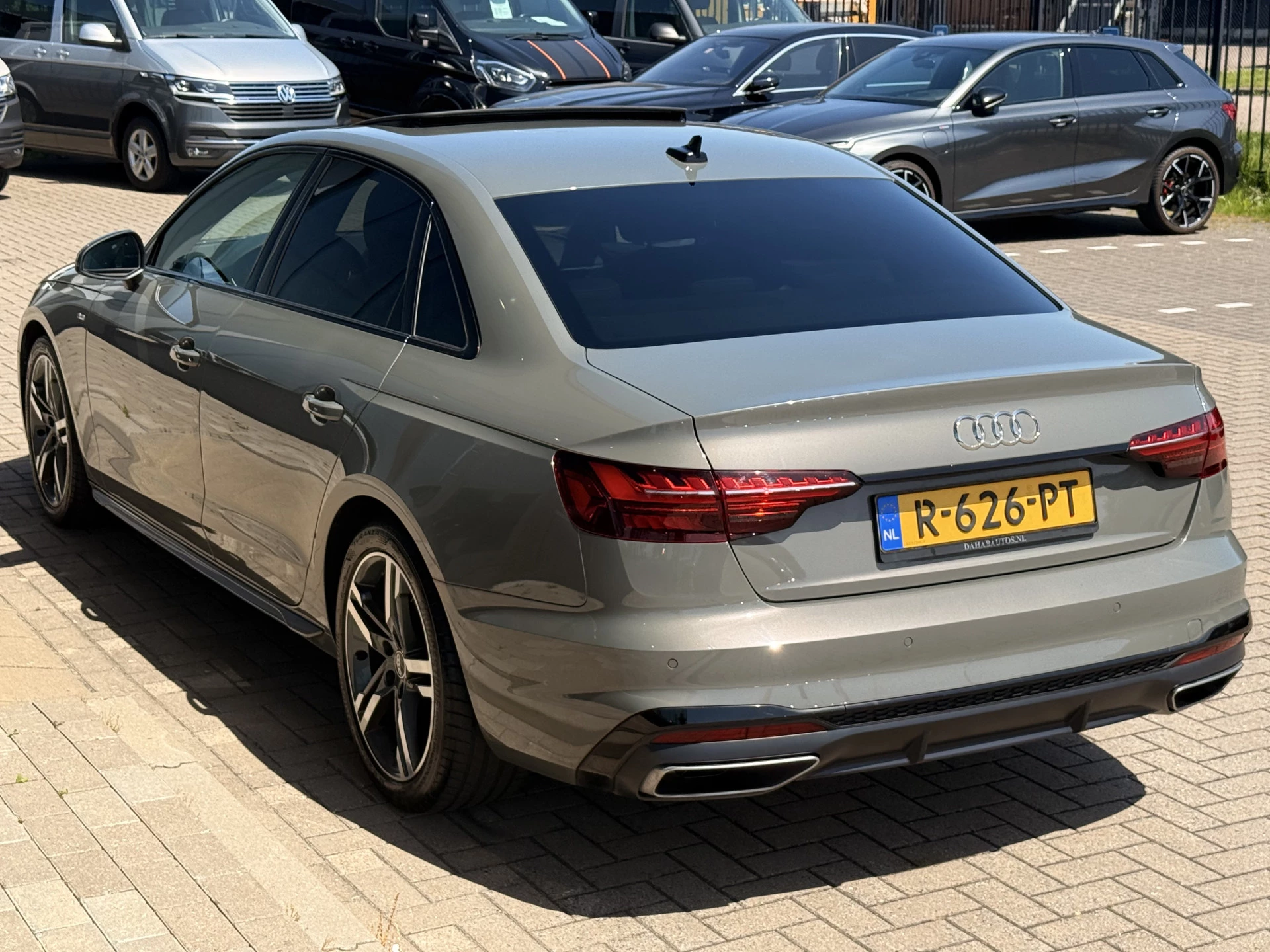 Hoofdafbeelding Audi A4