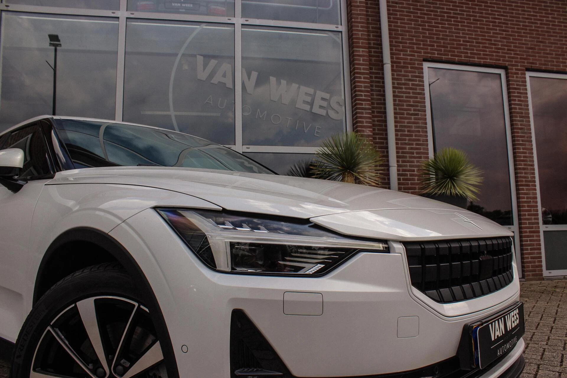 Hoofdafbeelding Polestar 2