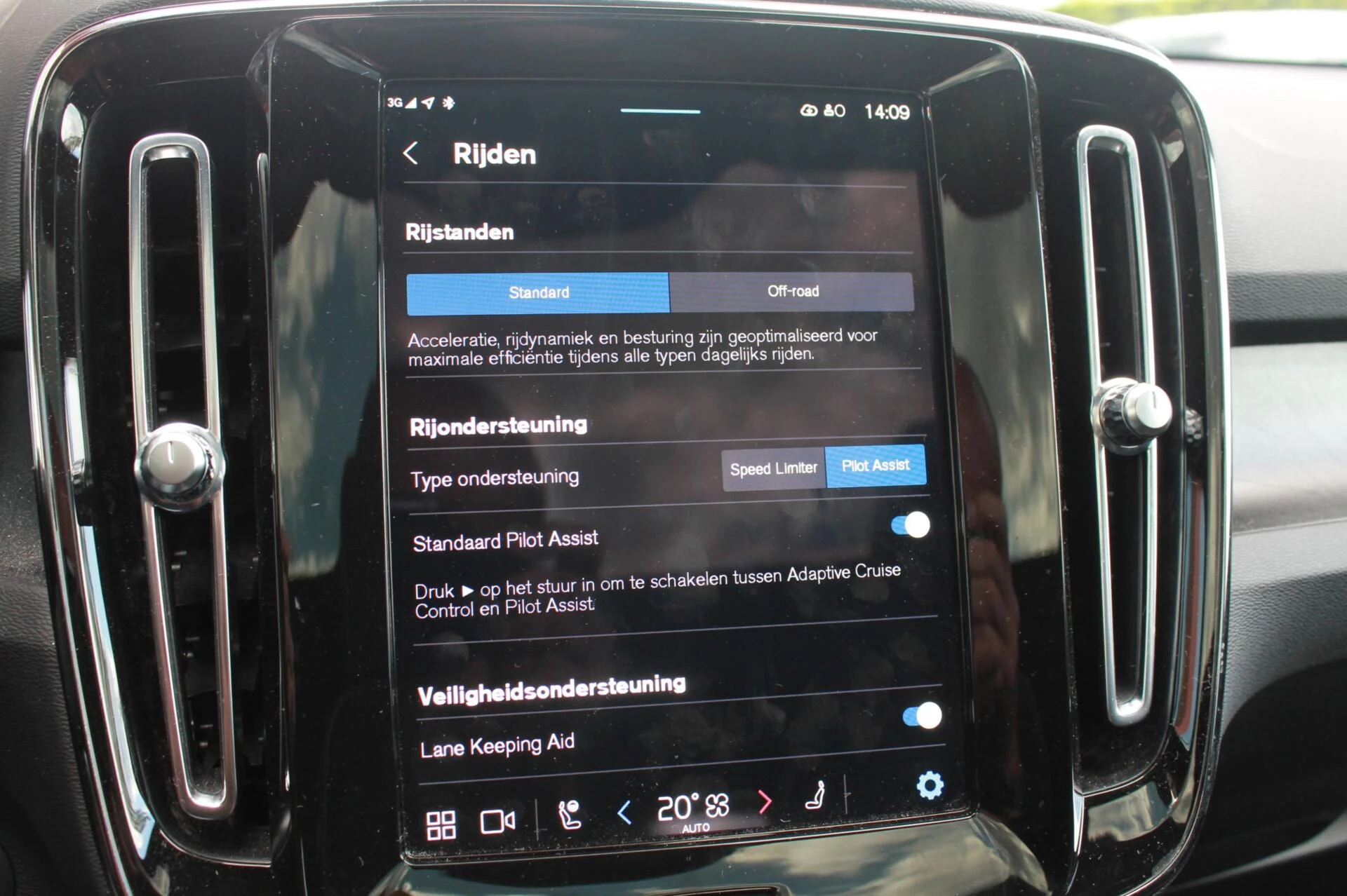 Hoofdafbeelding Volvo C40