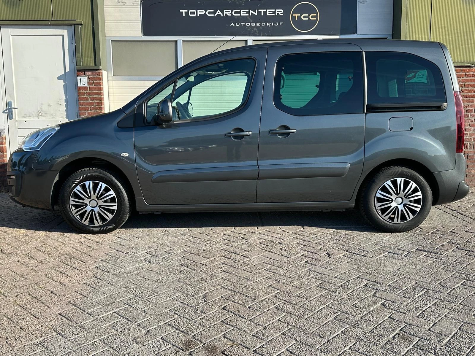 Hoofdafbeelding Peugeot Partner