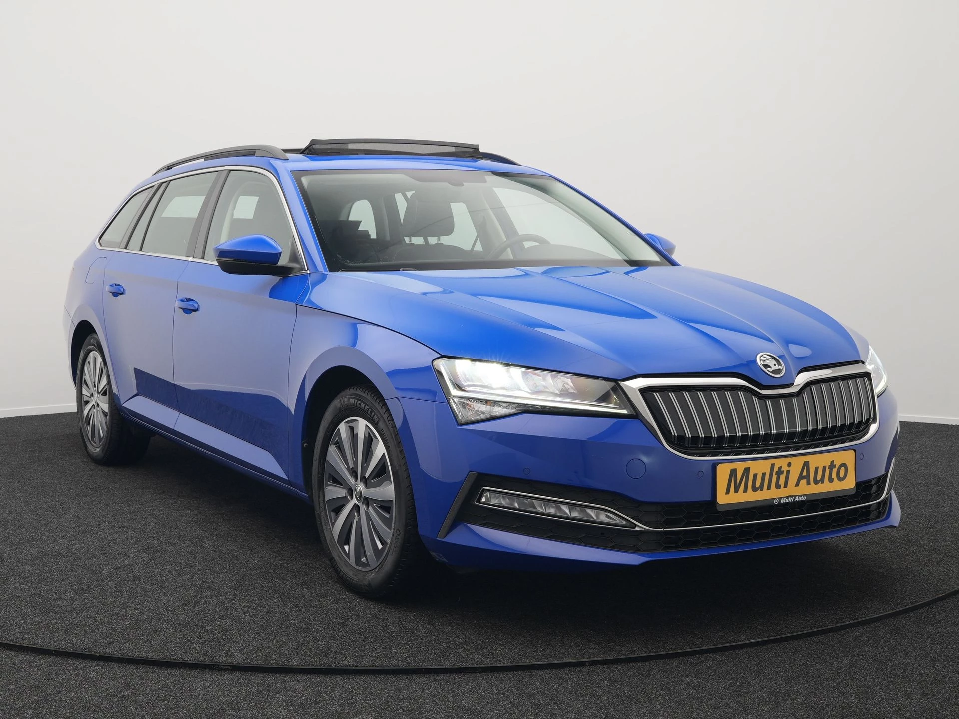 Hoofdafbeelding Škoda Superb