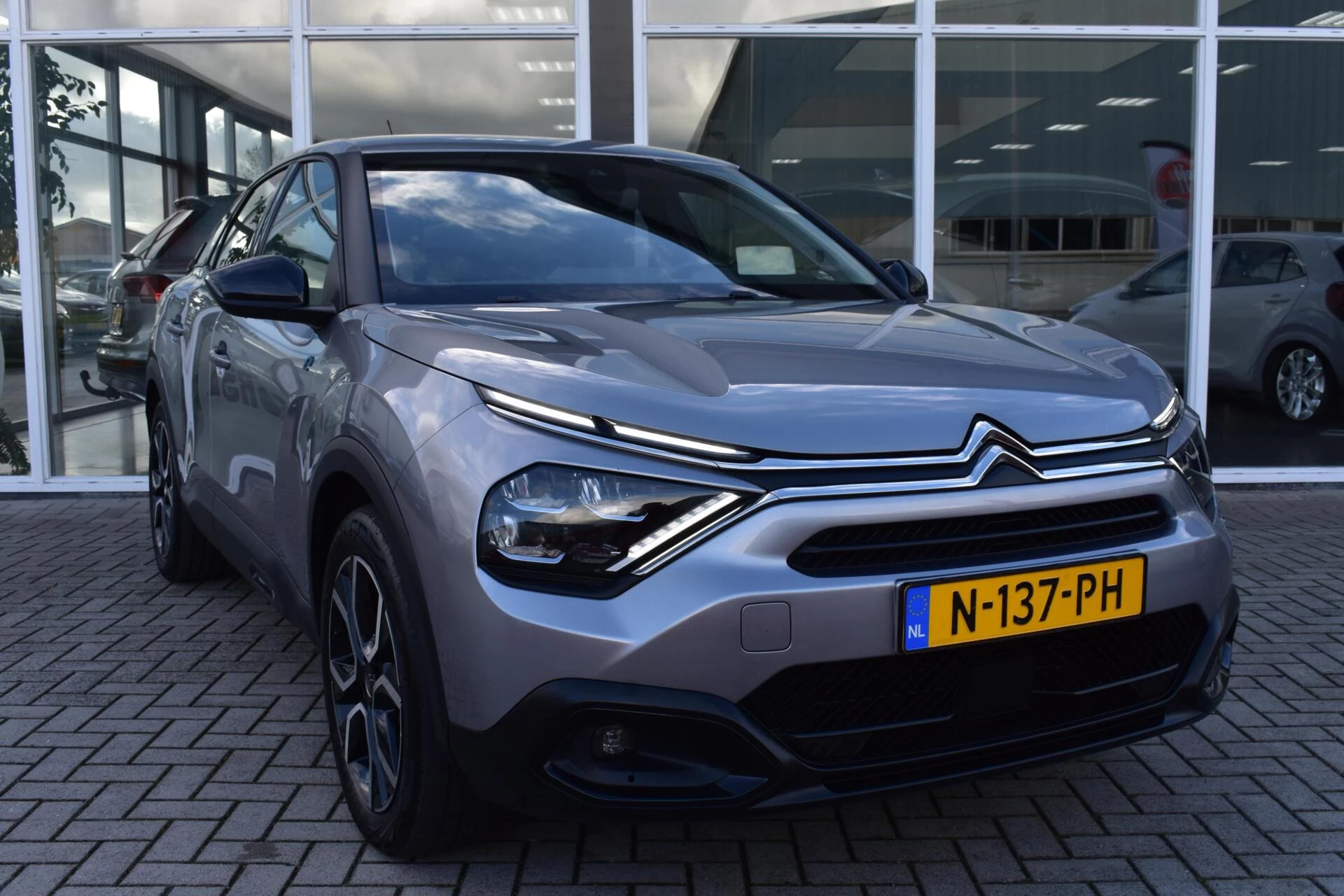 Hoofdafbeelding Citroën ë-C4