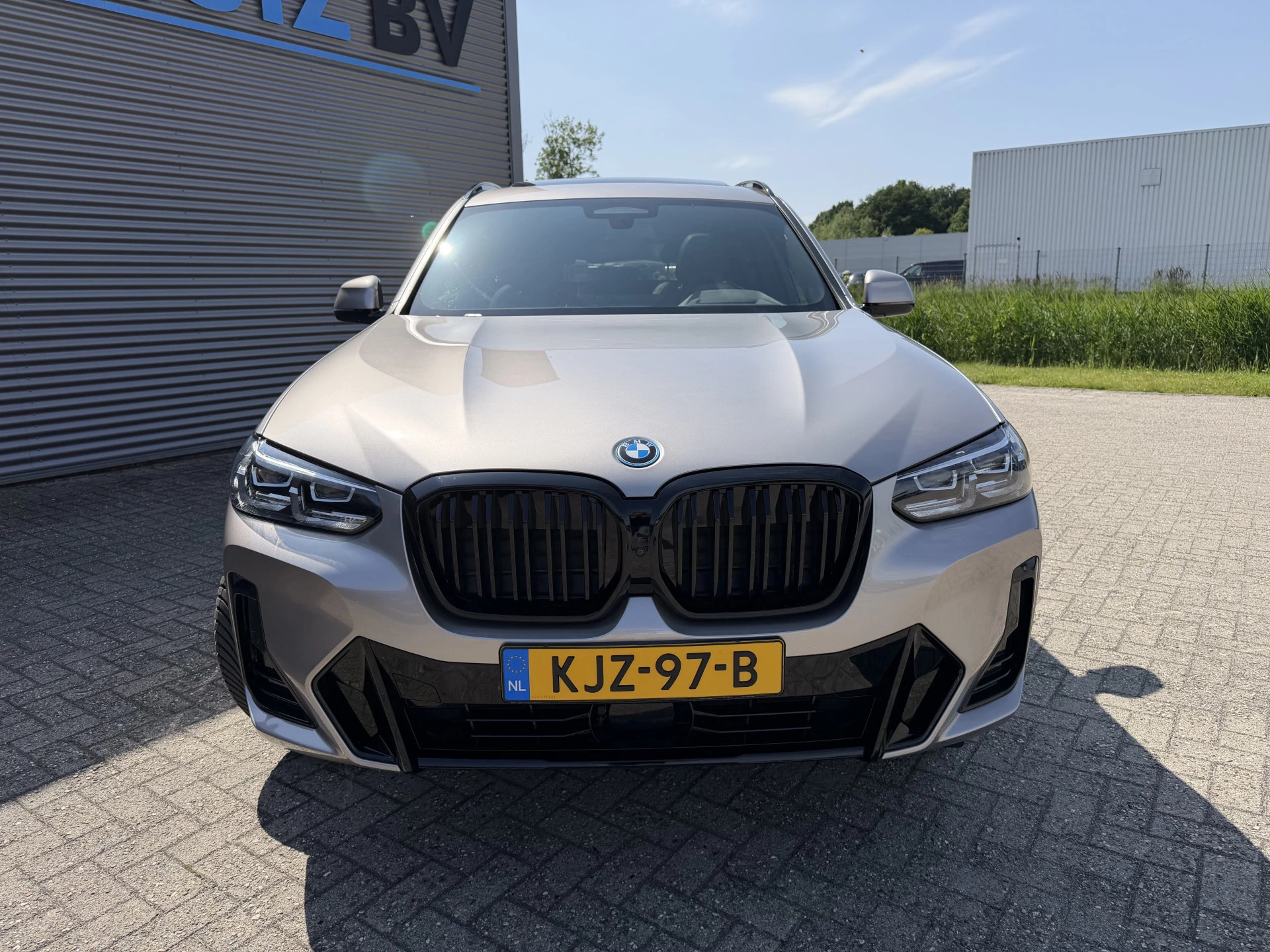 Hoofdafbeelding BMW iX3
