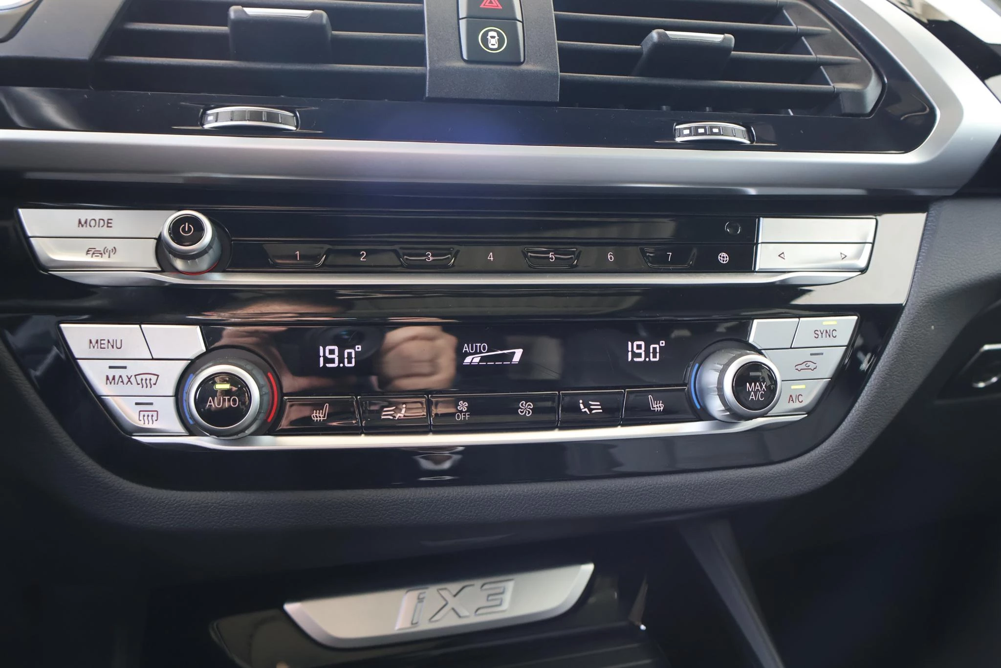 Hoofdafbeelding BMW iX3