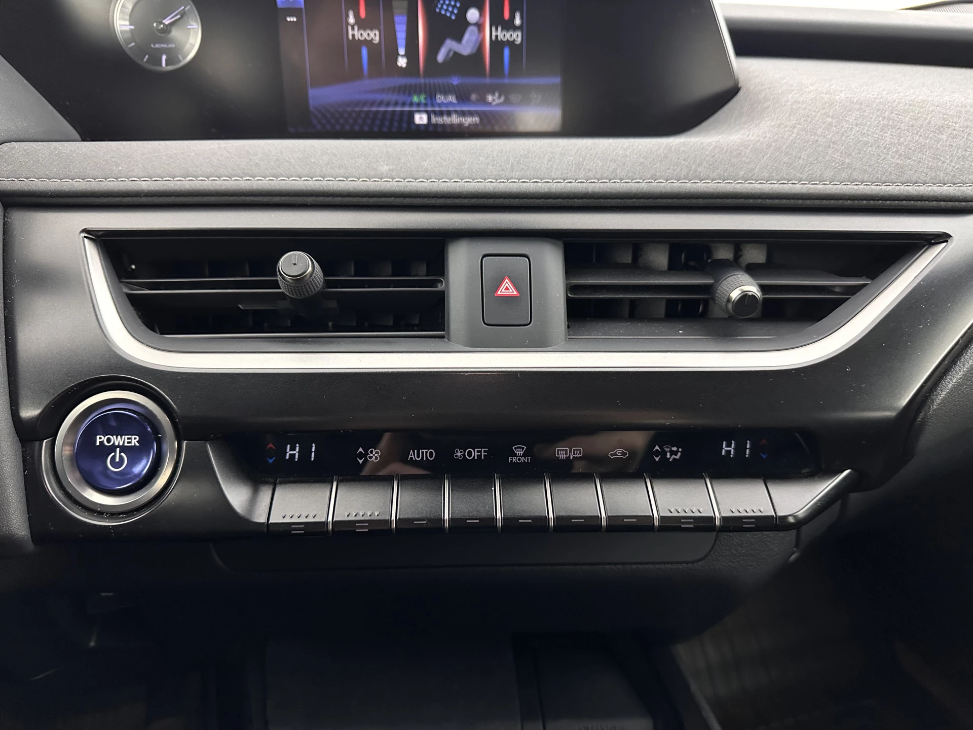 Hoofdafbeelding Lexus UX