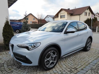 Hoofdafbeelding Alfa Romeo Stelvio Alfa Romeo Stelvio 2.0T Q4 Ti (206kW/280pk) ** Bi-XENON/LED, NAVI+, LEDER, ACC, 19-inch LMV, MEM ** 1e EIG - 18.700 km - UNFALLFREI ** ** INFORMEER OOK NAAR ONZE AANTREKKELIJKE FINANCIAL-LEASE TARIEVEN **