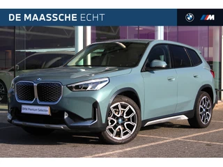 BMW iX1 eDrive20 xLine / Sportstoelen / Achteruitrijcamera / Harman-Kardon / Stoelverwarming /