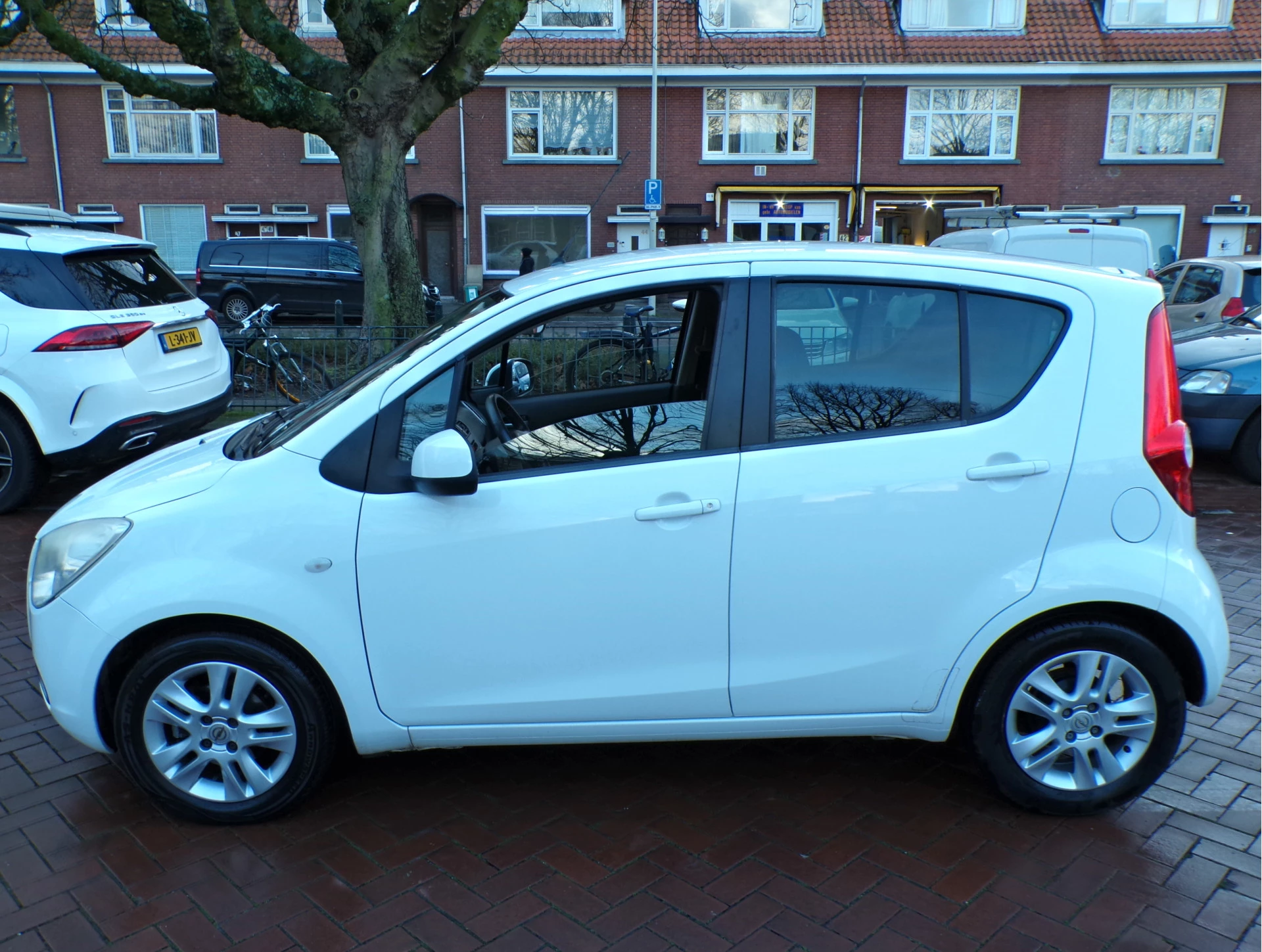 Hoofdafbeelding Opel Agila