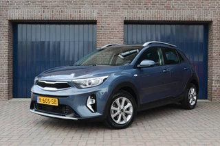 Hoofdafbeelding Kia Stonic Kia Stonic 1.0 T-GDi MHEV DynamicLine | Trekhaak | Camera | Clima | Navigatie 