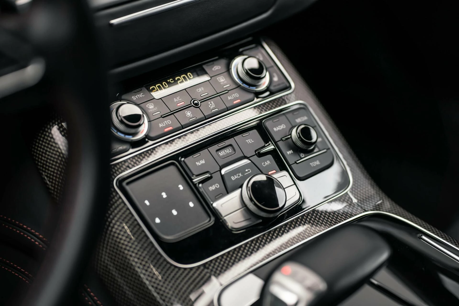 Hoofdafbeelding Audi S8