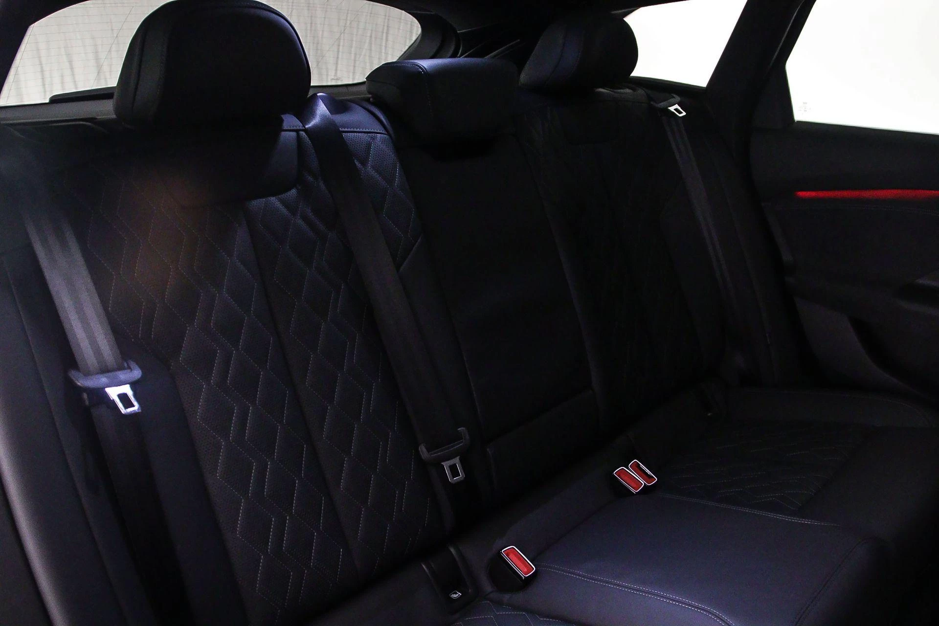 Hoofdafbeelding Audi A6 Avant e-tron