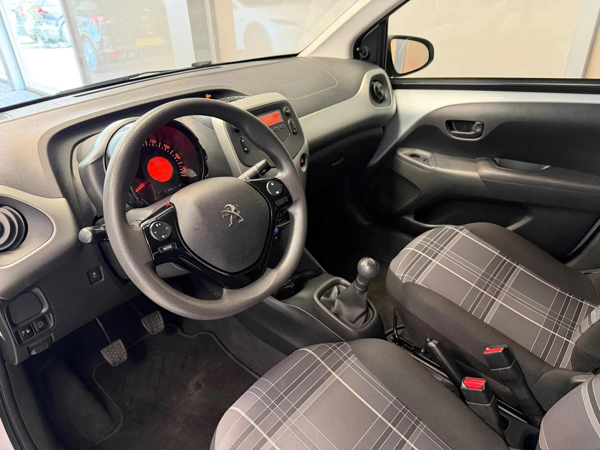 Hoofdafbeelding Peugeot 108