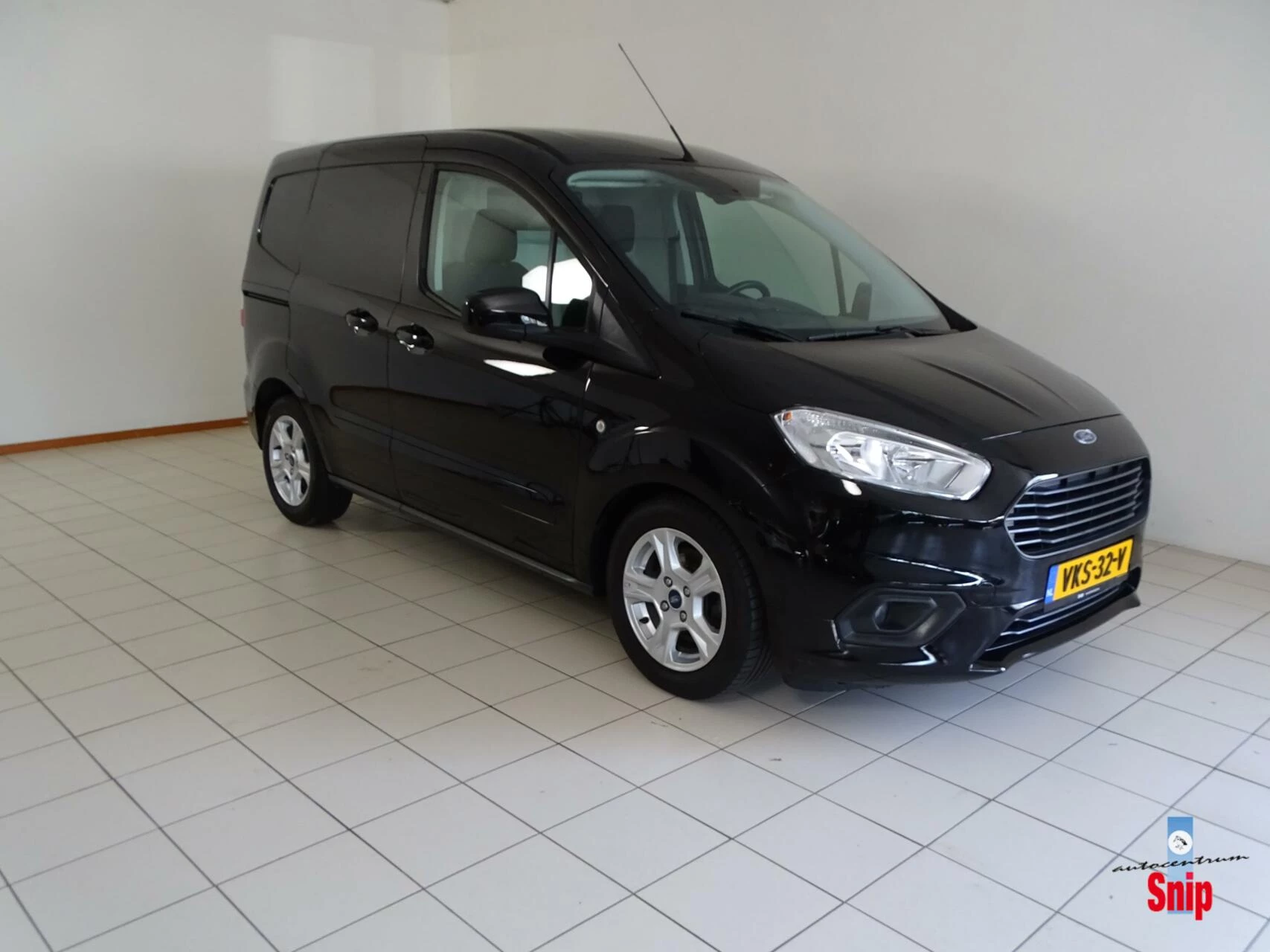 Hoofdafbeelding Ford Transit Courier