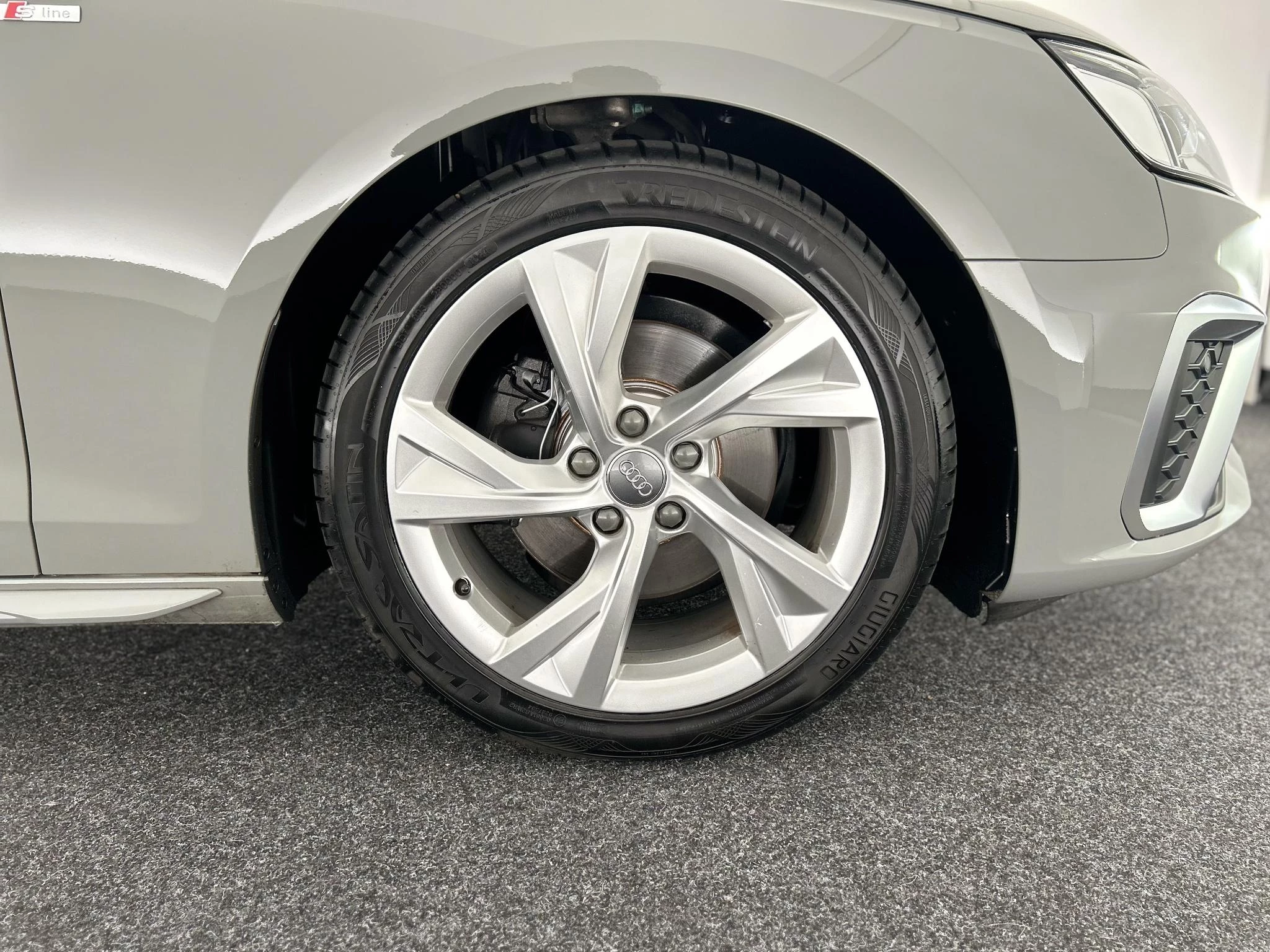 Hoofdafbeelding Audi A4