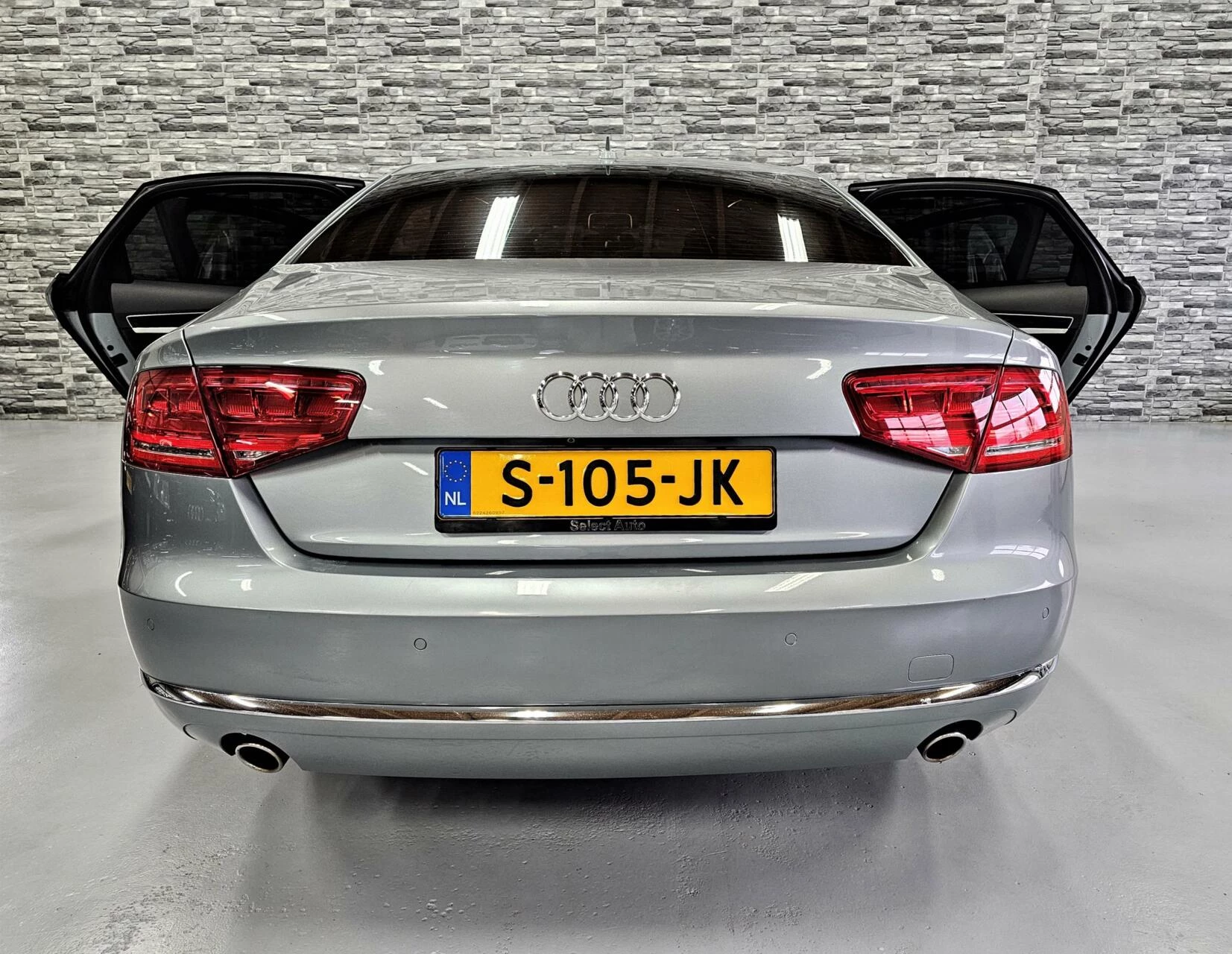 Hoofdafbeelding Audi A8