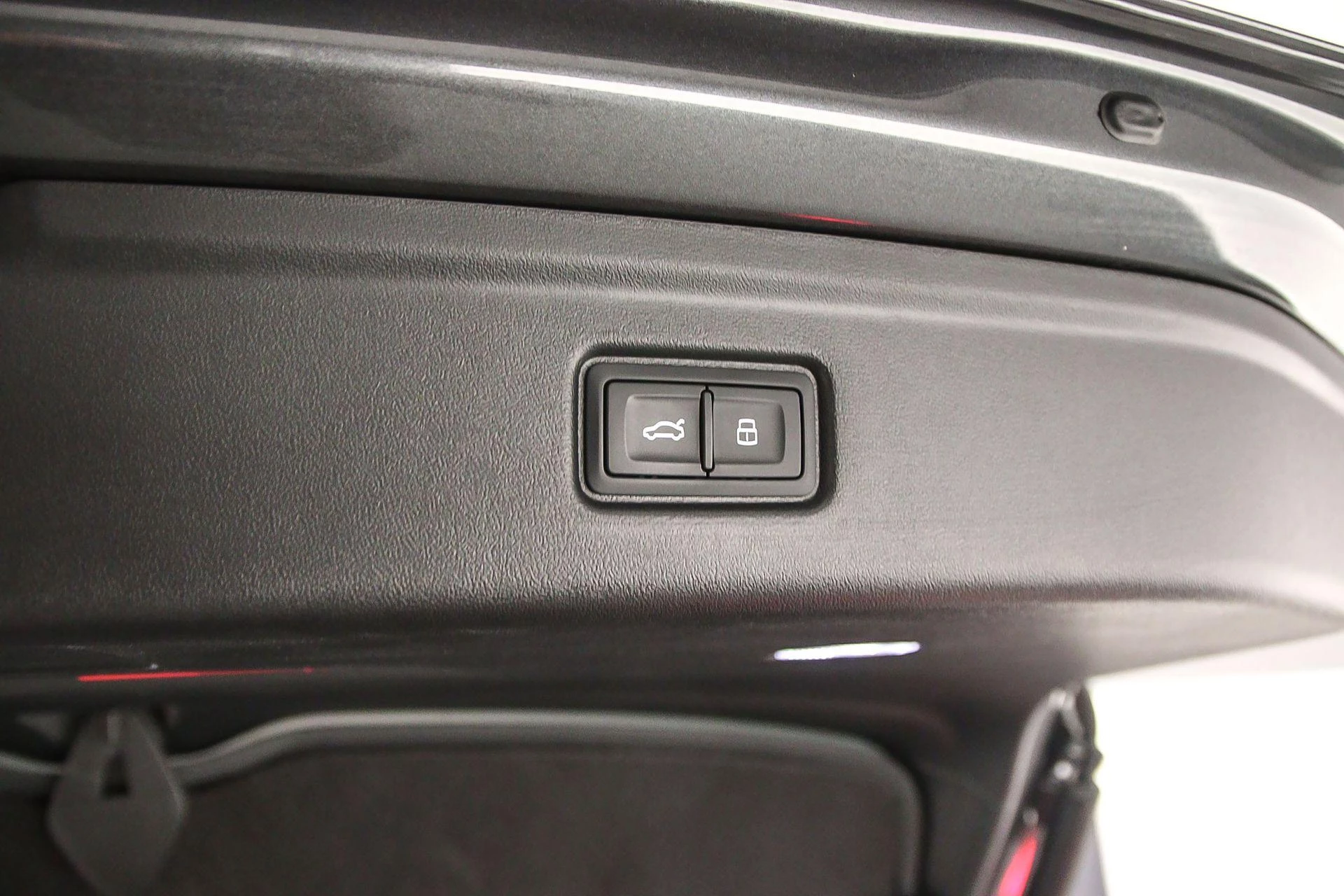 Hoofdafbeelding Audi A6 Avant e-tron