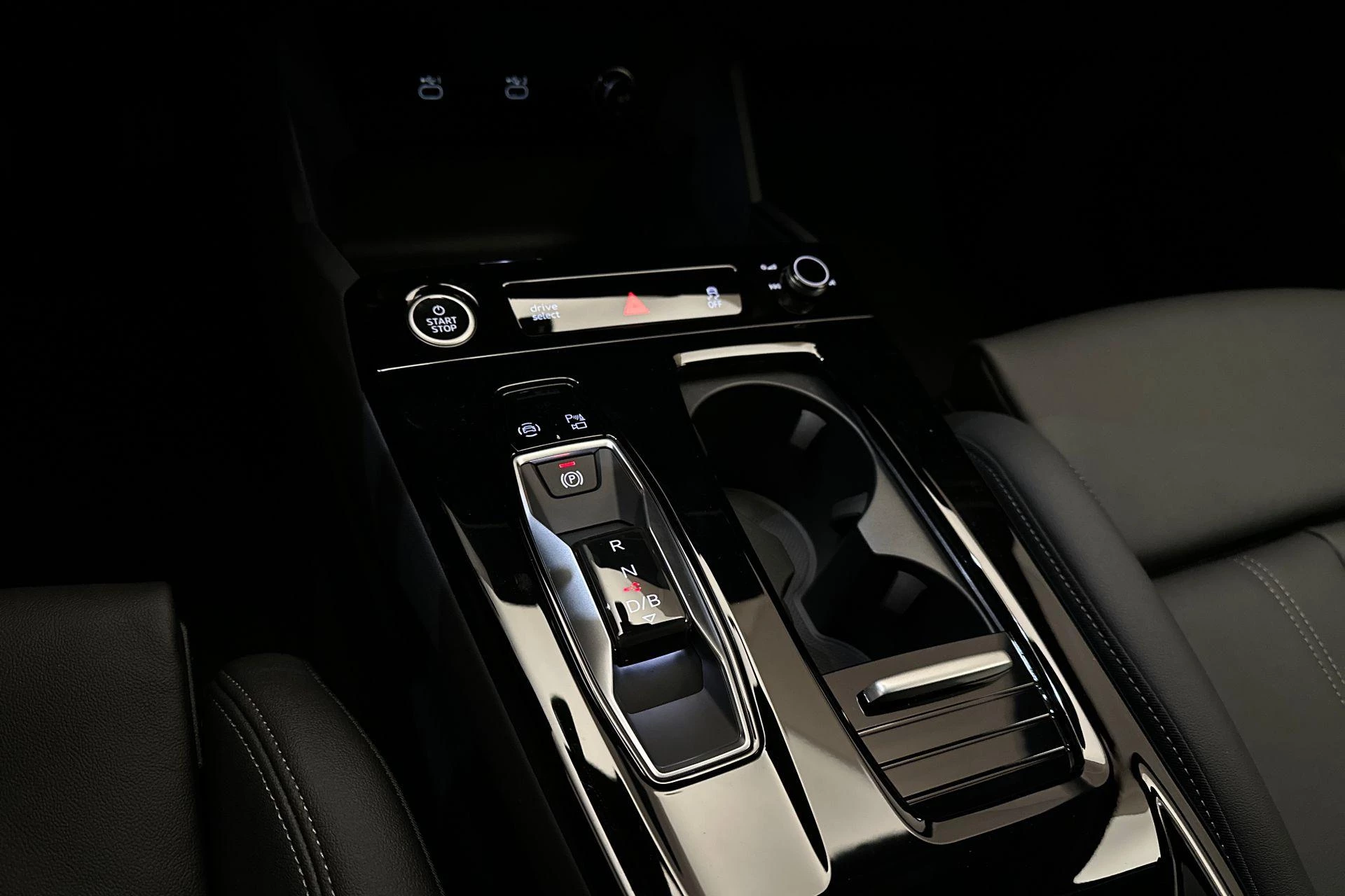 Hoofdafbeelding Audi Q6 e-tron