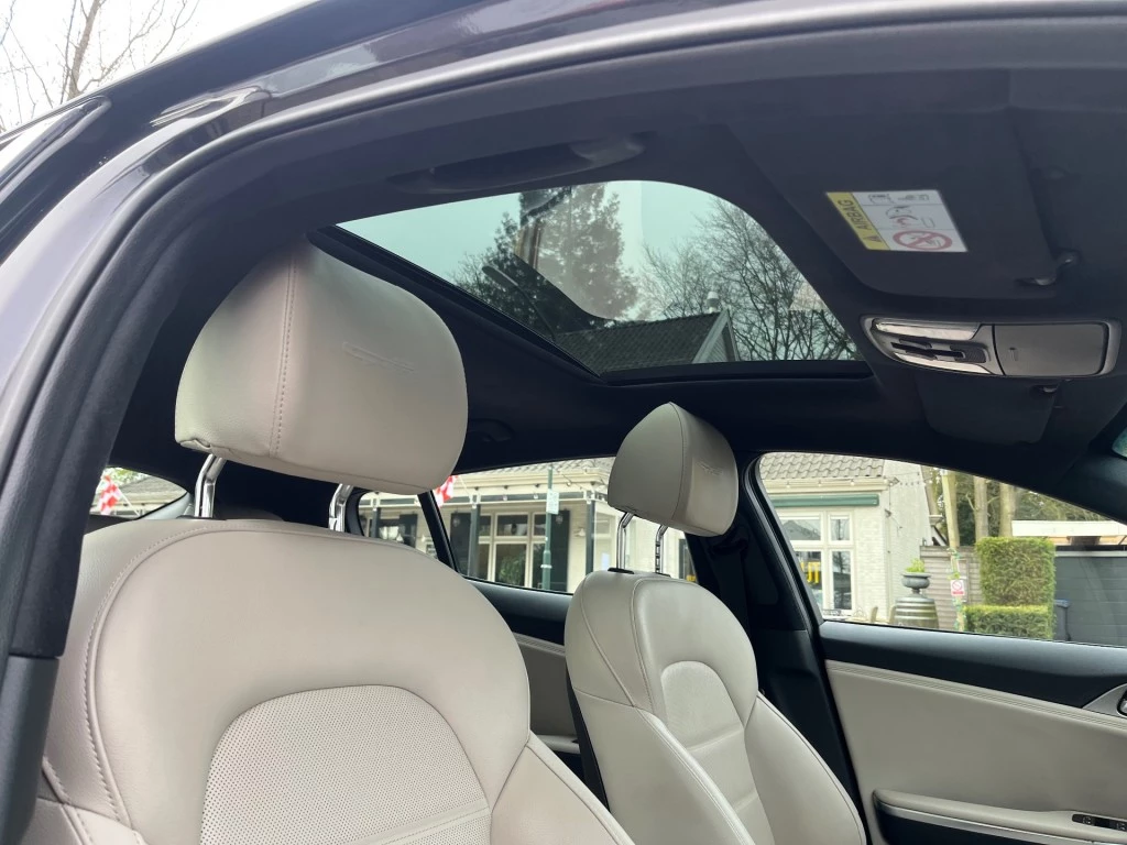 Hoofdafbeelding Kia Stinger