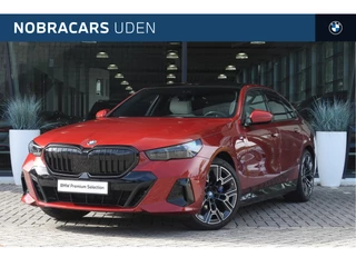 BMW 5 Serie 530e M Sport Automaat / Panoramadak / Trekhaak / Bowers & Wilkins / Parking Assistant Professional / Adaptieve LED / Comfort Access / Stuurverwarming
