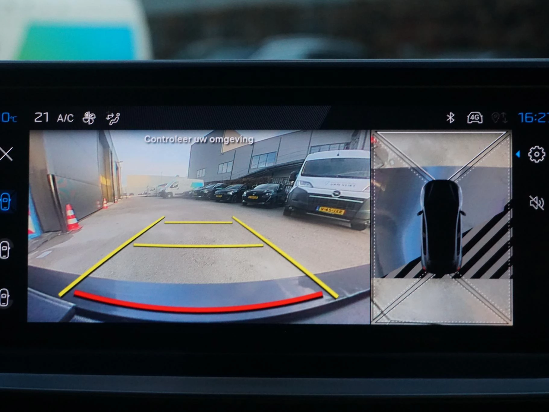 Hoofdafbeelding Peugeot e-208