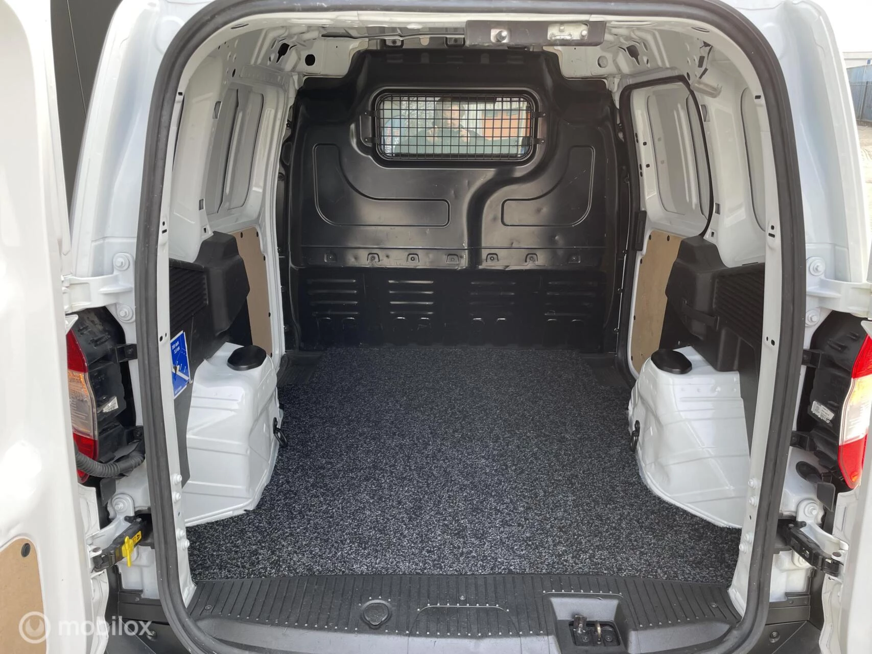 Hoofdafbeelding Ford Transit Courier