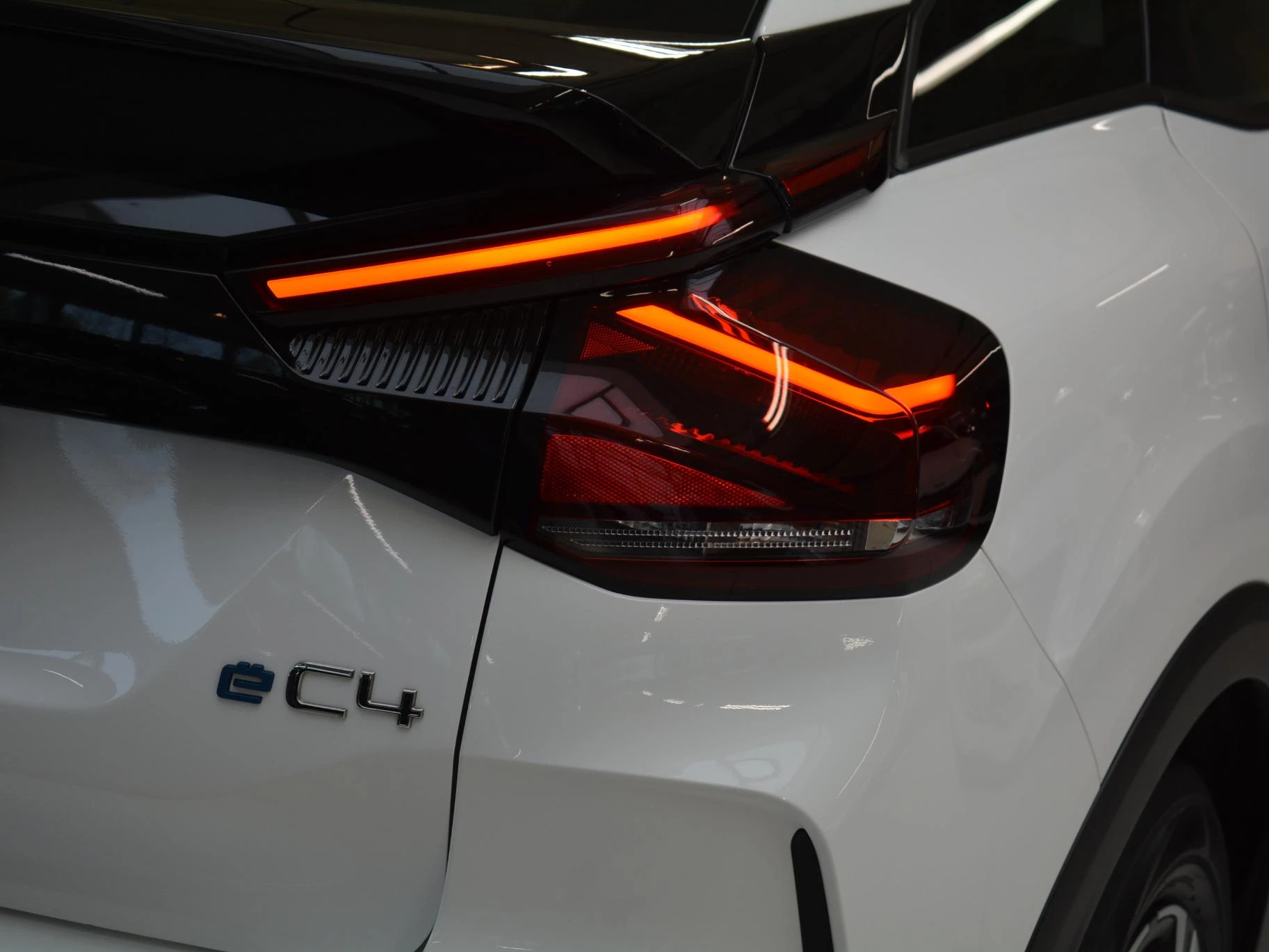 Hoofdafbeelding Citroën ë-C4
