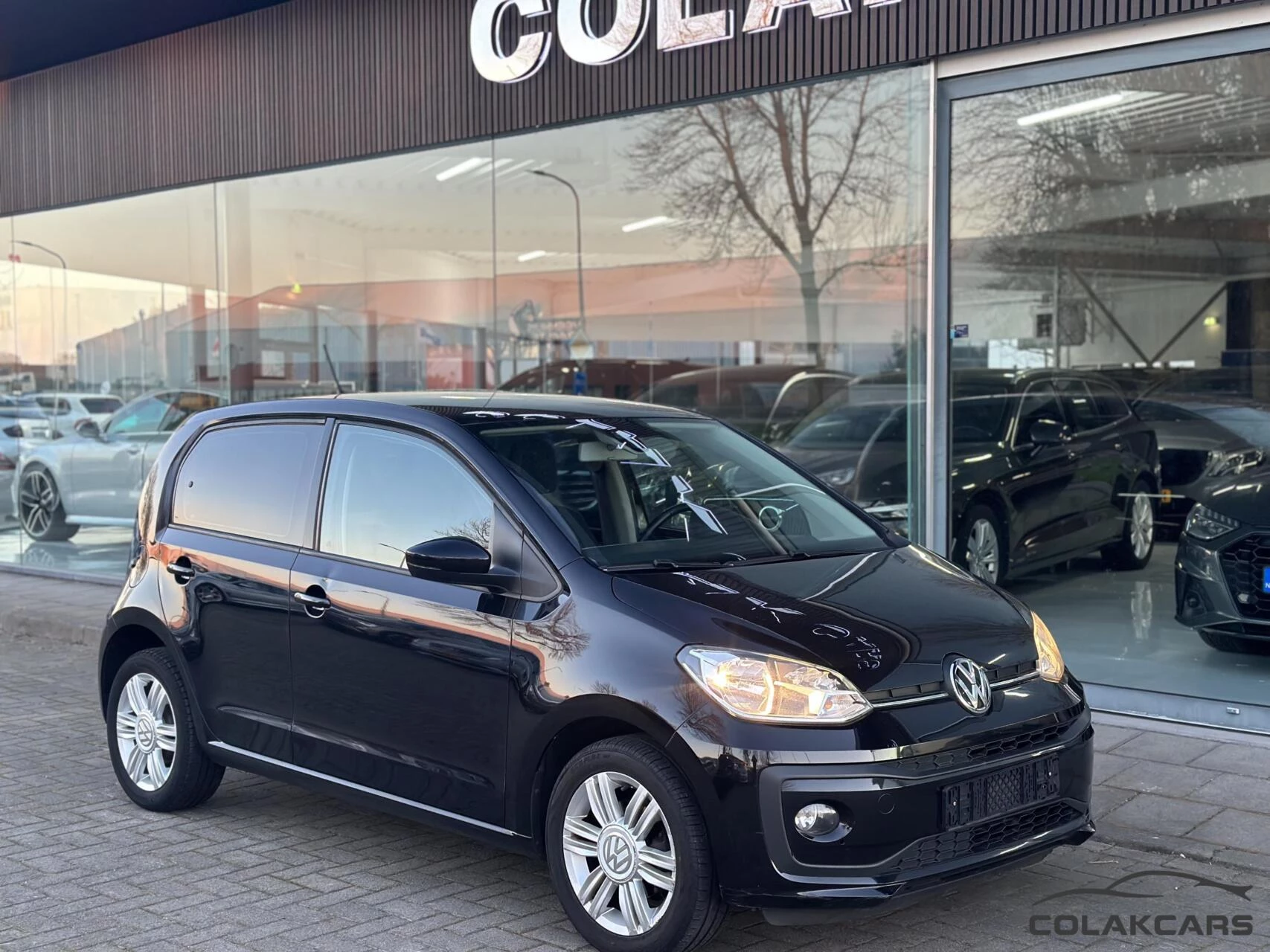 Hoofdafbeelding Volkswagen up!