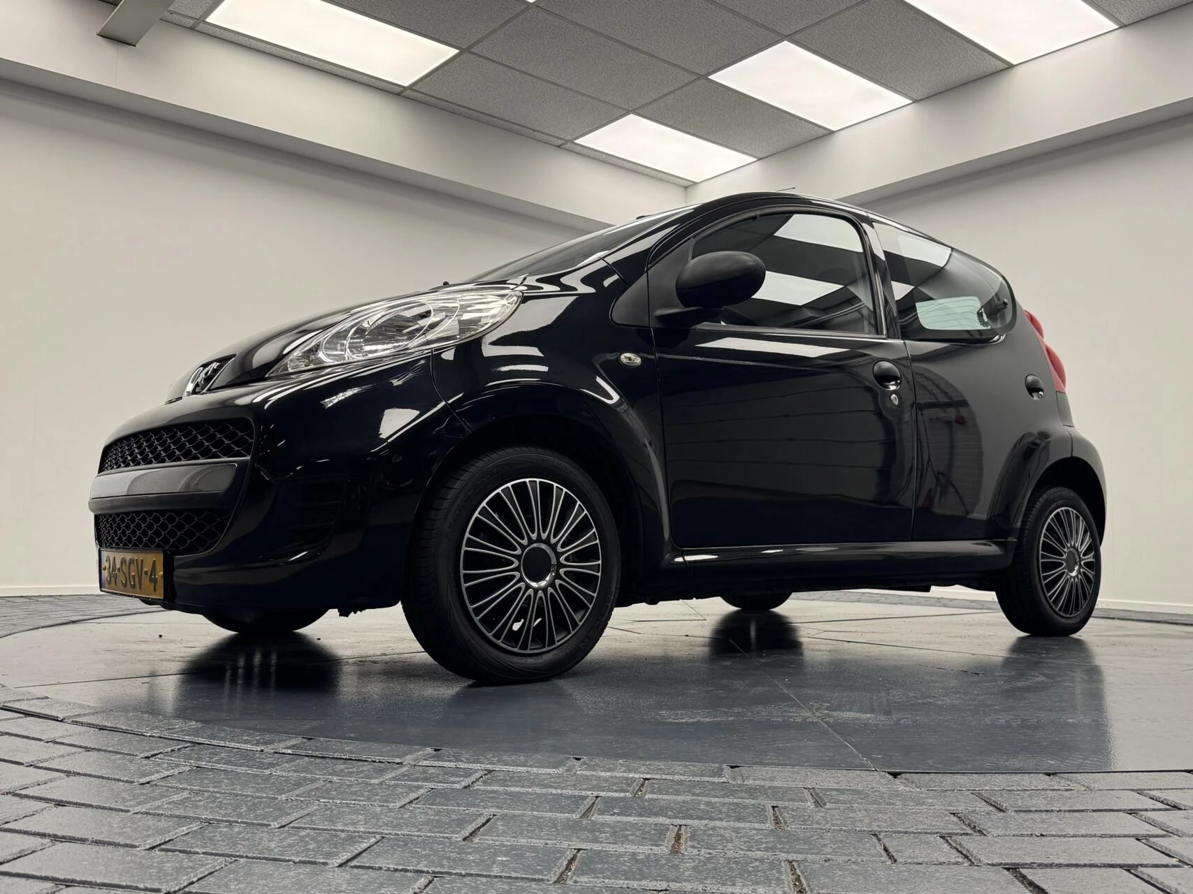 Hoofdafbeelding Peugeot 107