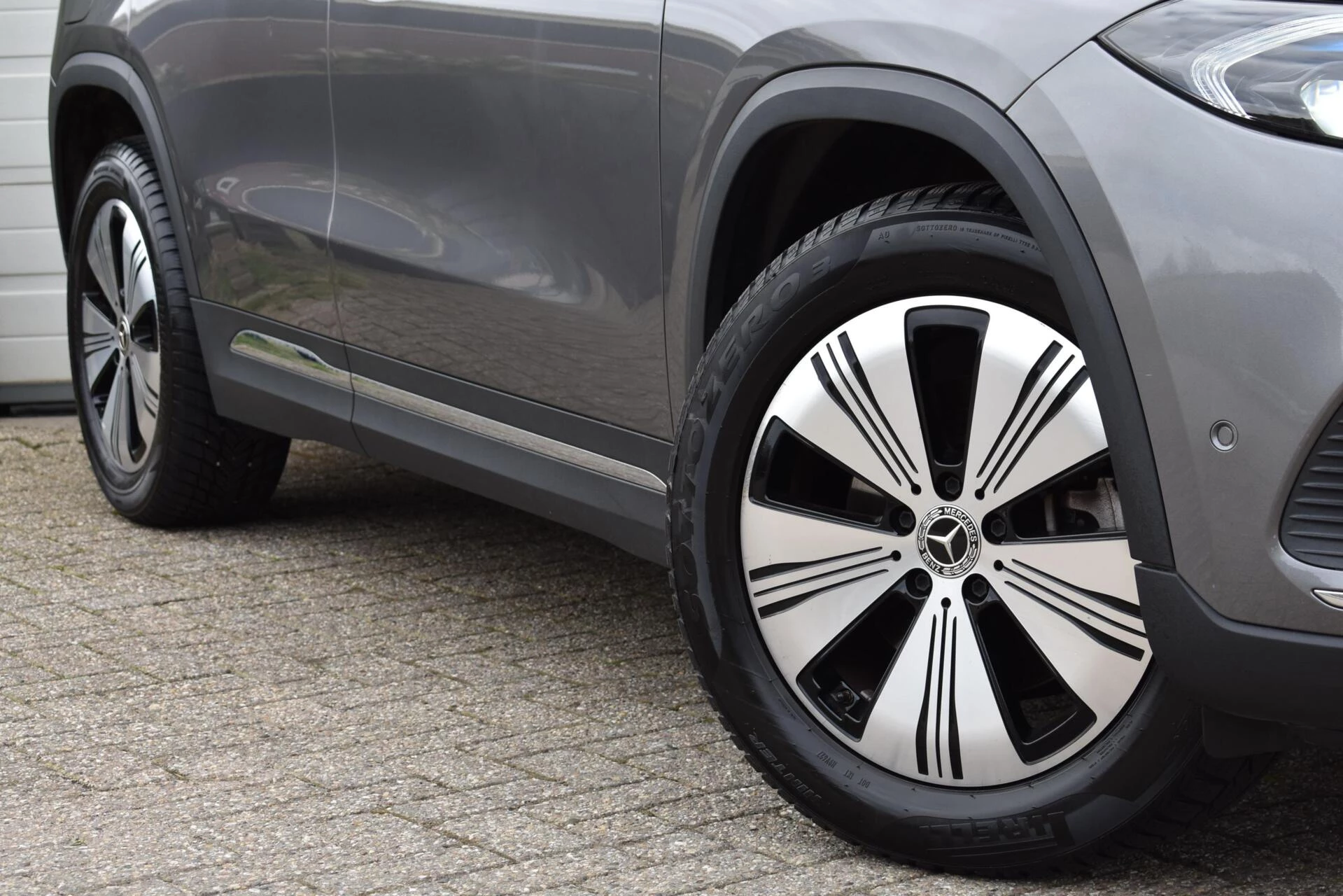 Hoofdafbeelding Mercedes-Benz EQA