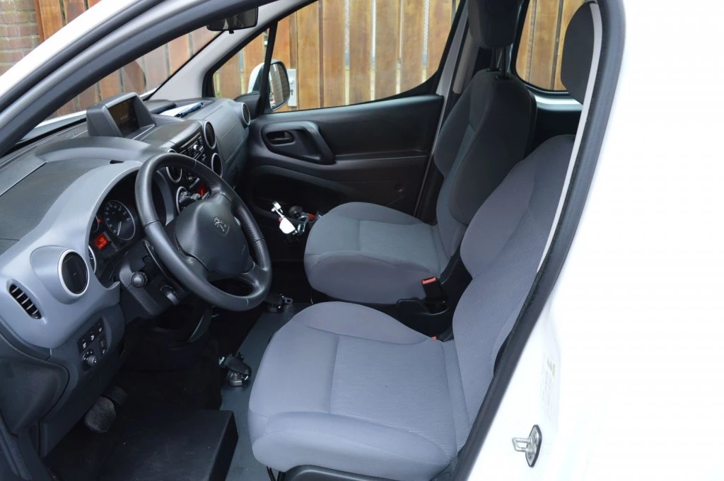 Hoofdafbeelding Peugeot Partner