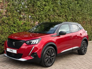 Hoofdafbeelding Peugeot 2008 Peugeot 2008 1.2 PureTech GT-line CarPlay Camera