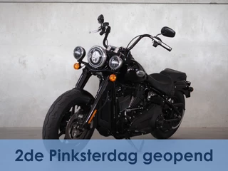 Hoofdafbeelding Harley-Davidson Softail Harley-Davidson Softail 114 FLHCS Heritage Classic 2022 | Black Trim | Keyless | Cruise Control | LED