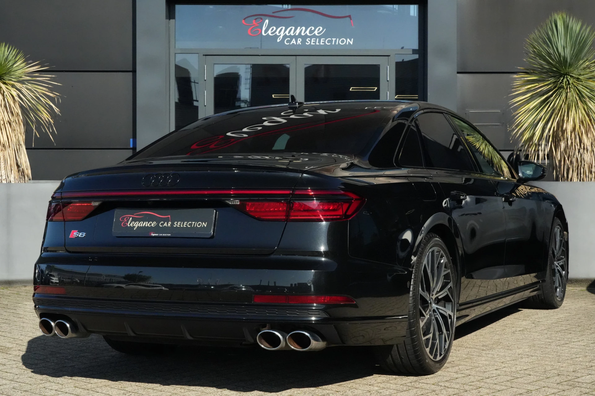 Hoofdafbeelding Audi S8
