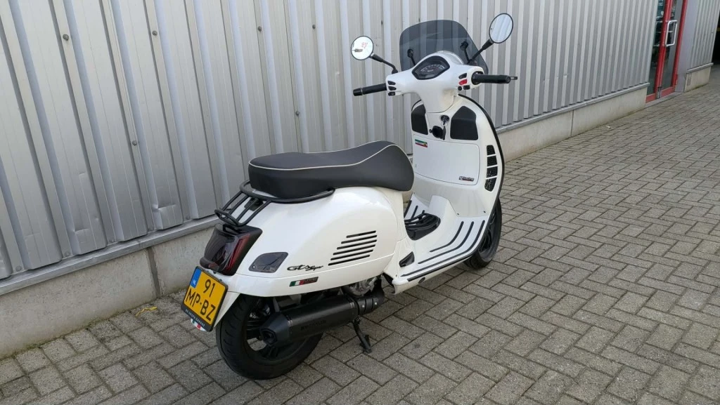 Hoofdafbeelding Vespa GTS