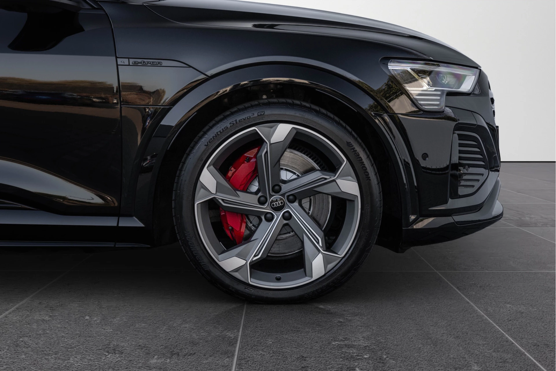 Hoofdafbeelding Audi Q8 Sportback e-tron