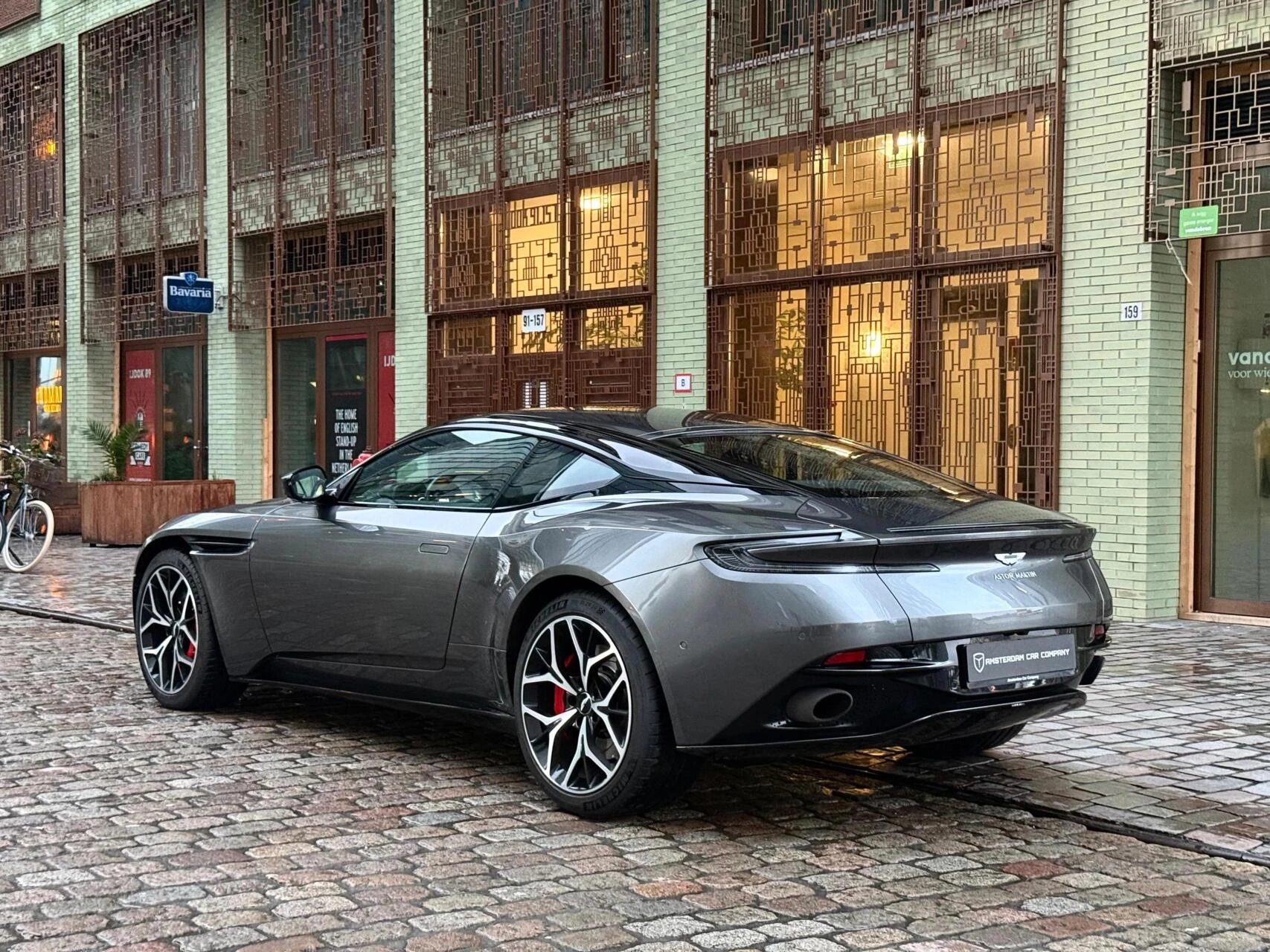 Hoofdafbeelding Aston Martin DB11