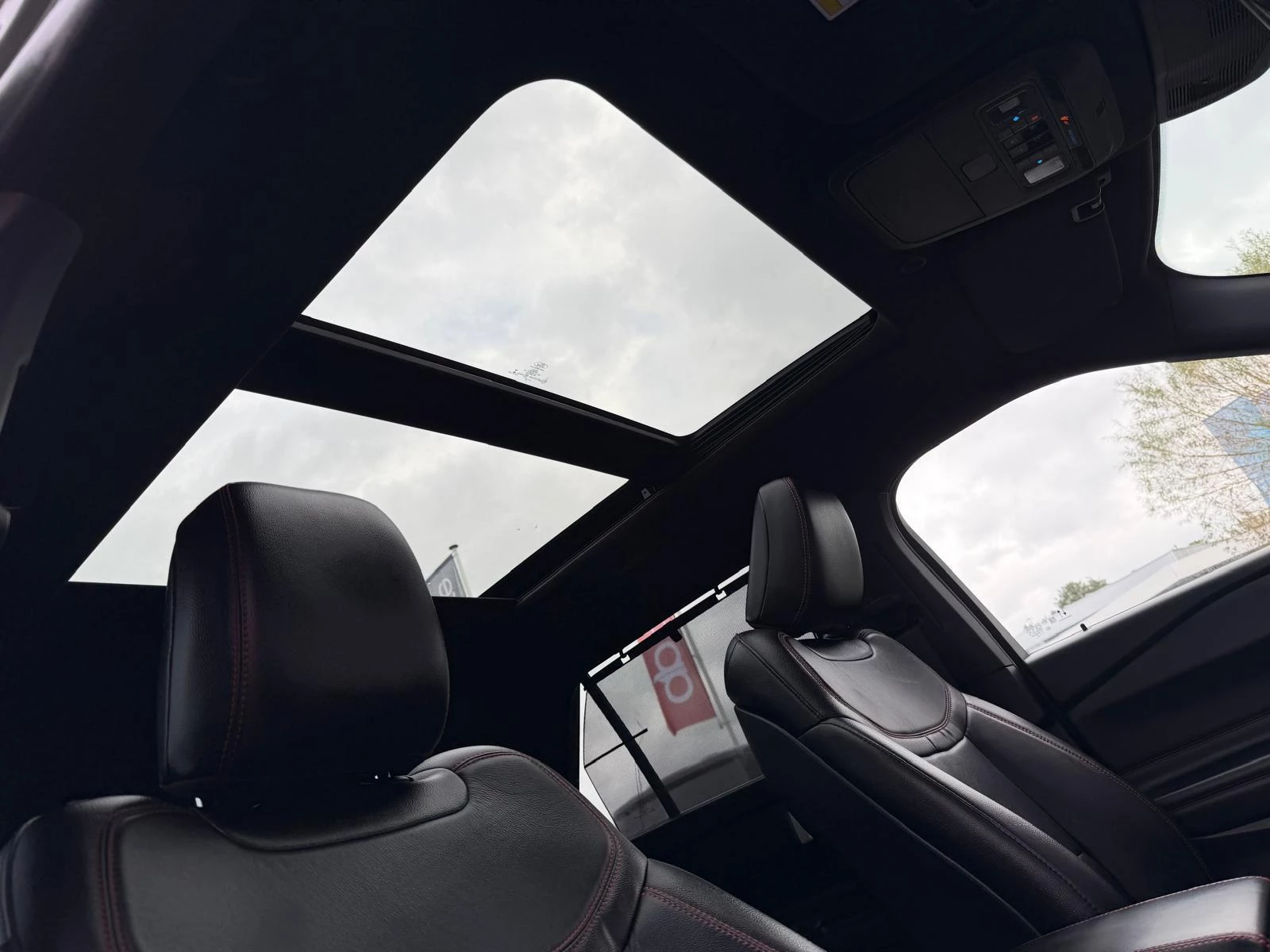 Hoofdafbeelding Ford Explorer