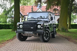 Land Rover Defender 2.2 D HT 90" Adventure