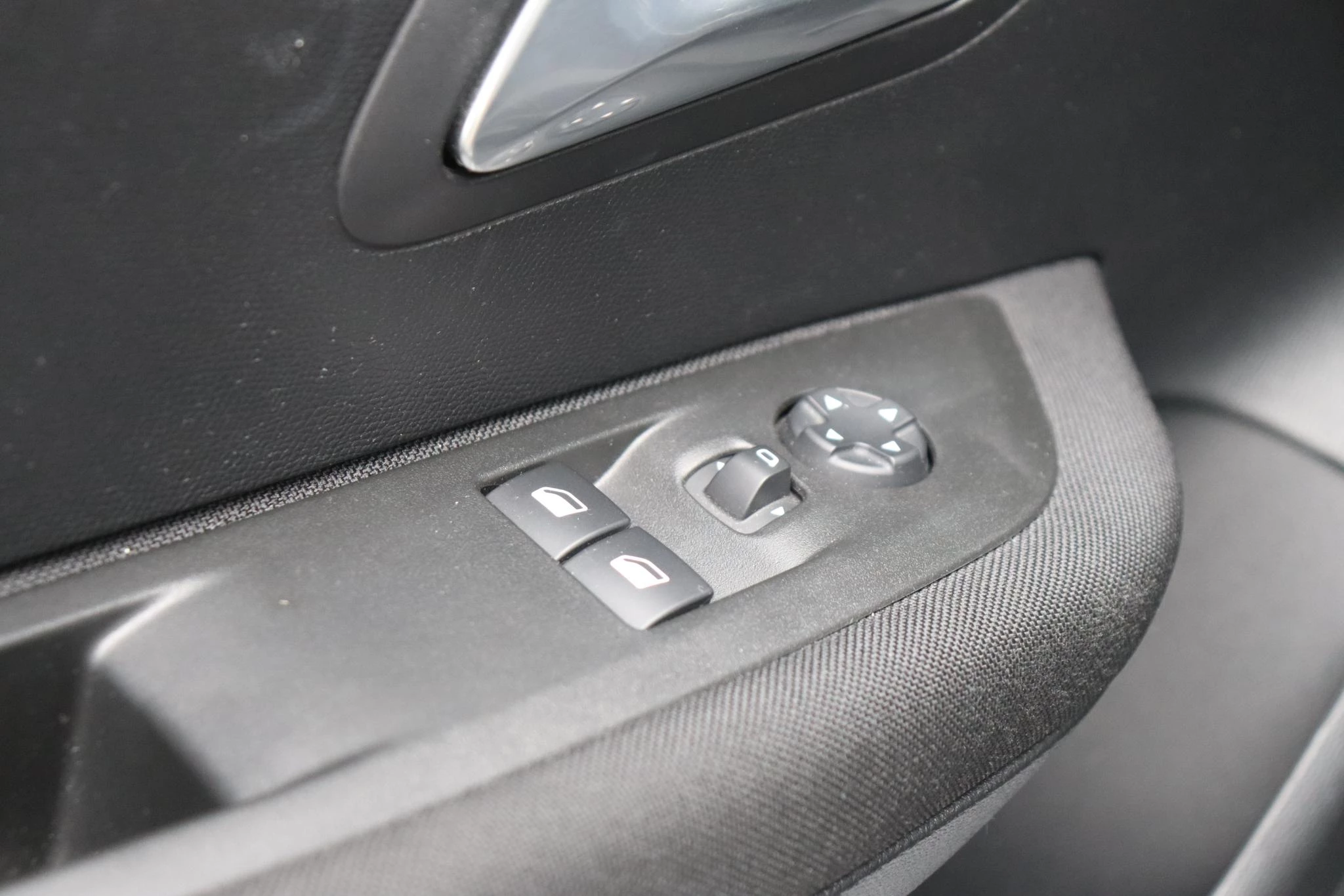 Hoofdafbeelding Peugeot e-208