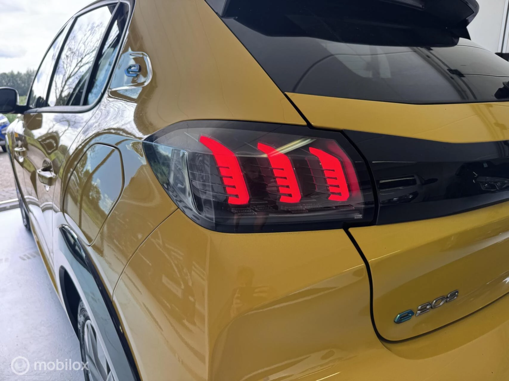 Hoofdafbeelding Peugeot e-208