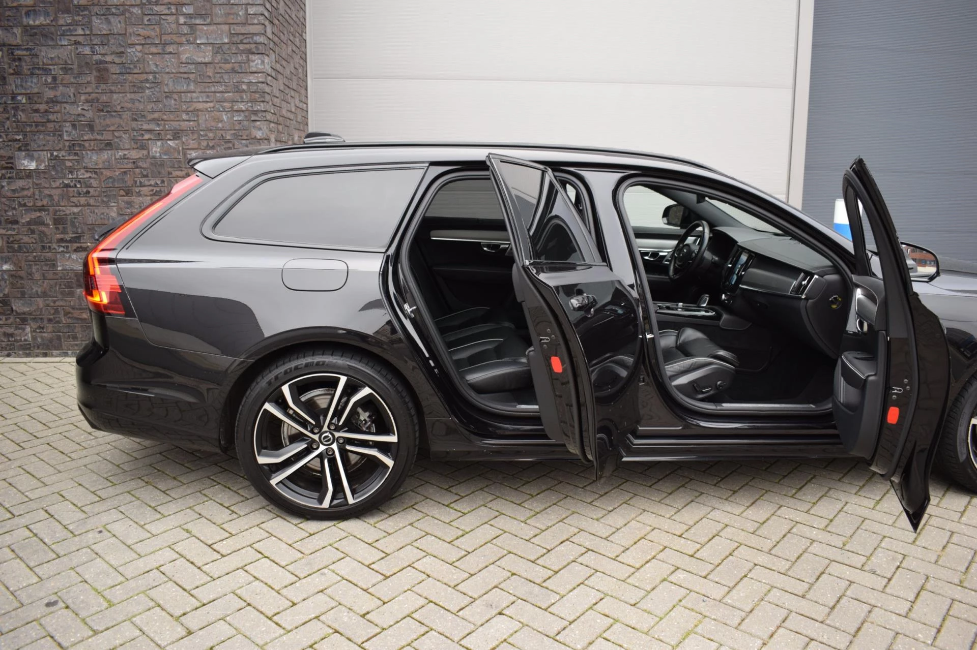 Hoofdafbeelding Volvo V90