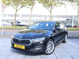 Skoda Octavia Combi 1.4 TSI iV PHEV 204PK | Keyless Go & Entry | Memory | Dodehoek | Carplay/Android | 18"Inch |