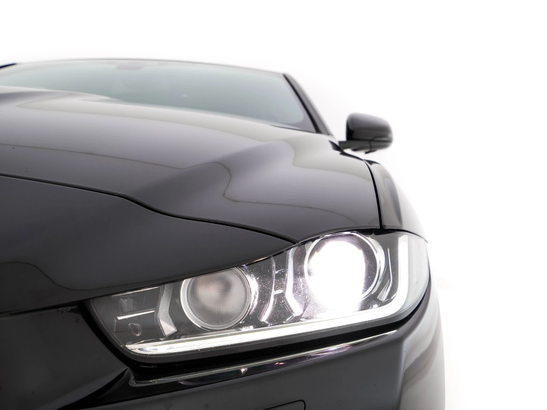 Hoofdafbeelding Jaguar XE