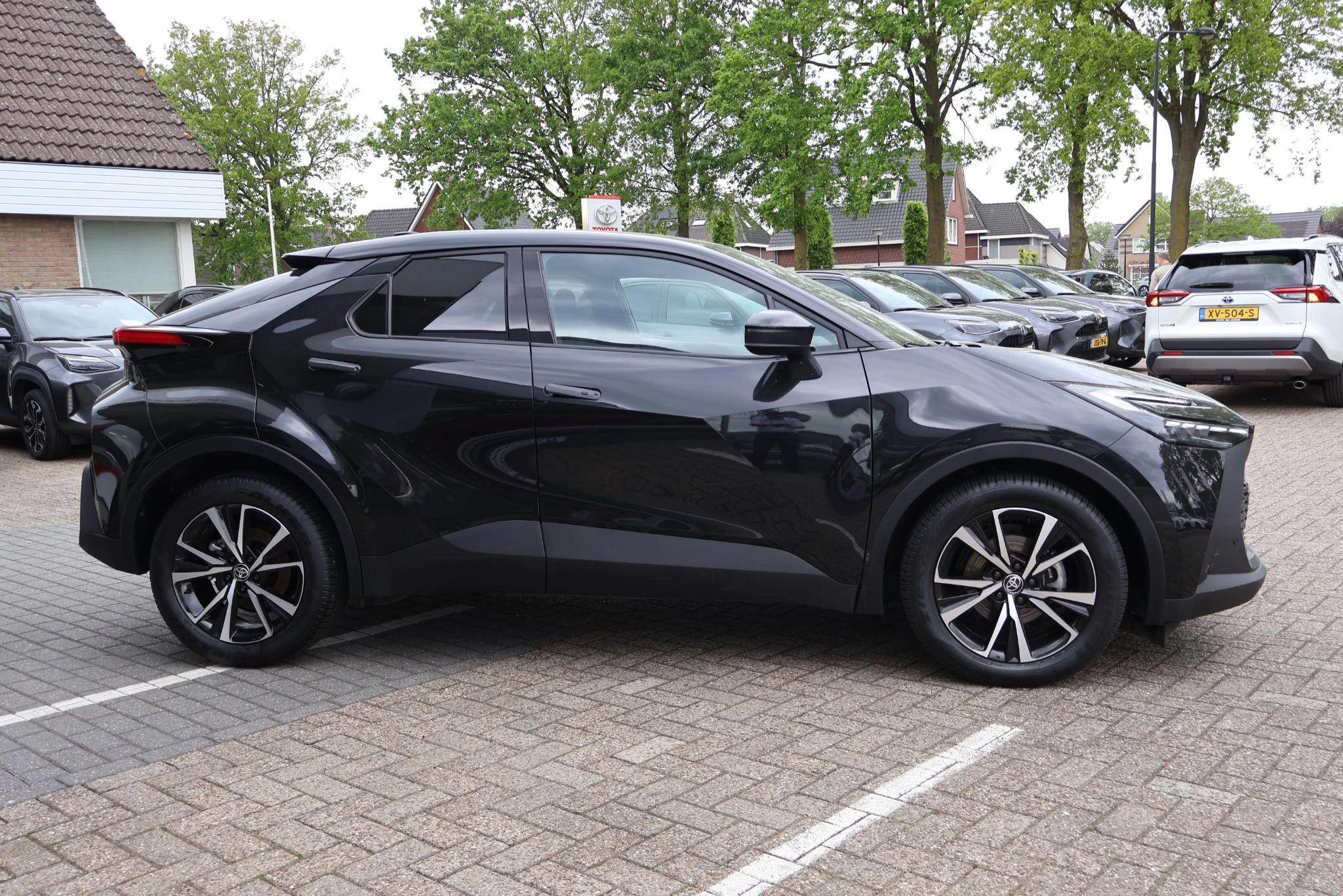 Hoofdafbeelding Toyota C-HR