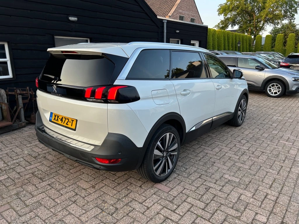 Hoofdafbeelding Peugeot 5008