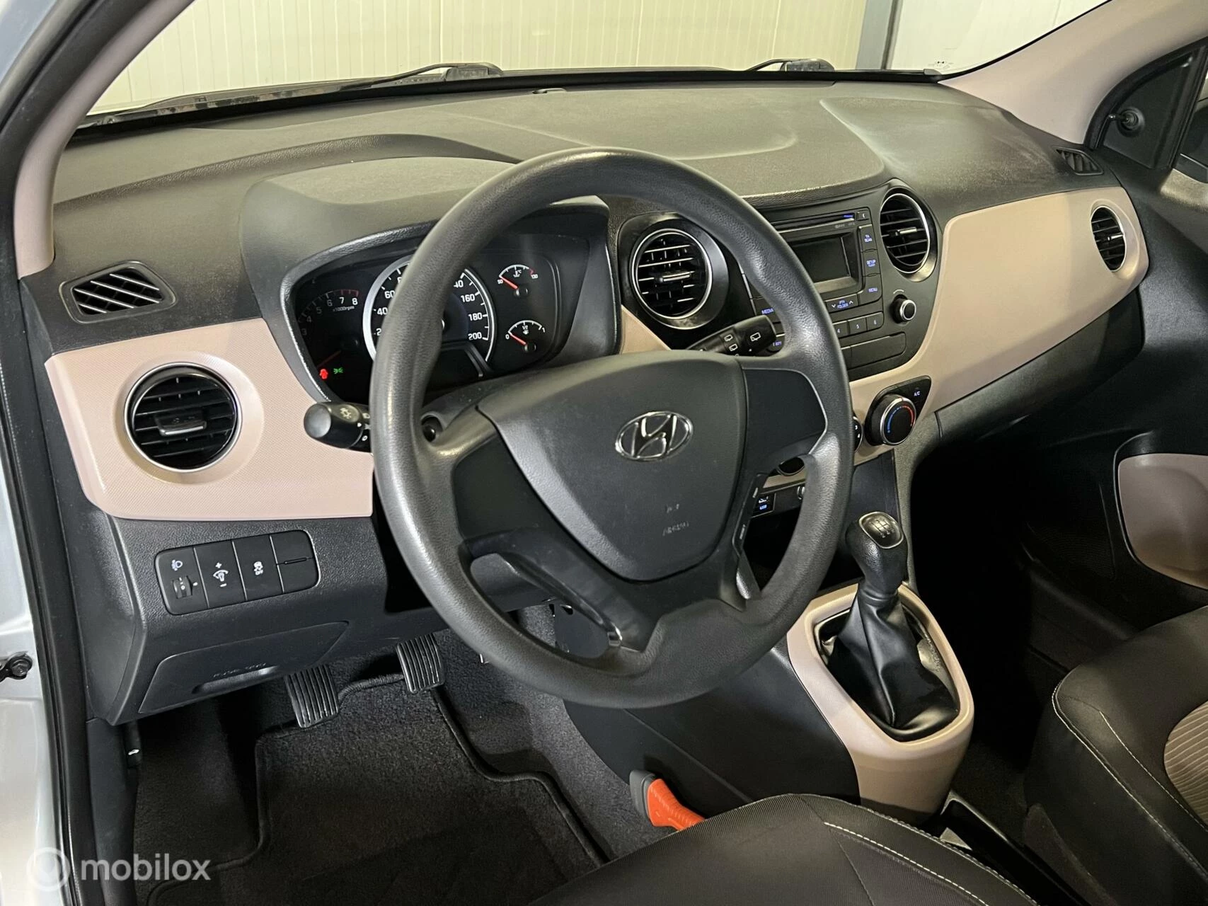 Hoofdafbeelding Hyundai i10