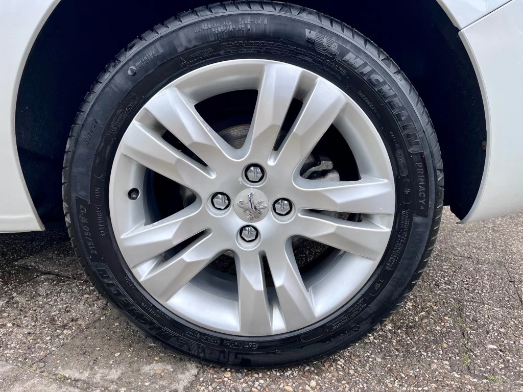 Hoofdafbeelding Peugeot 5008