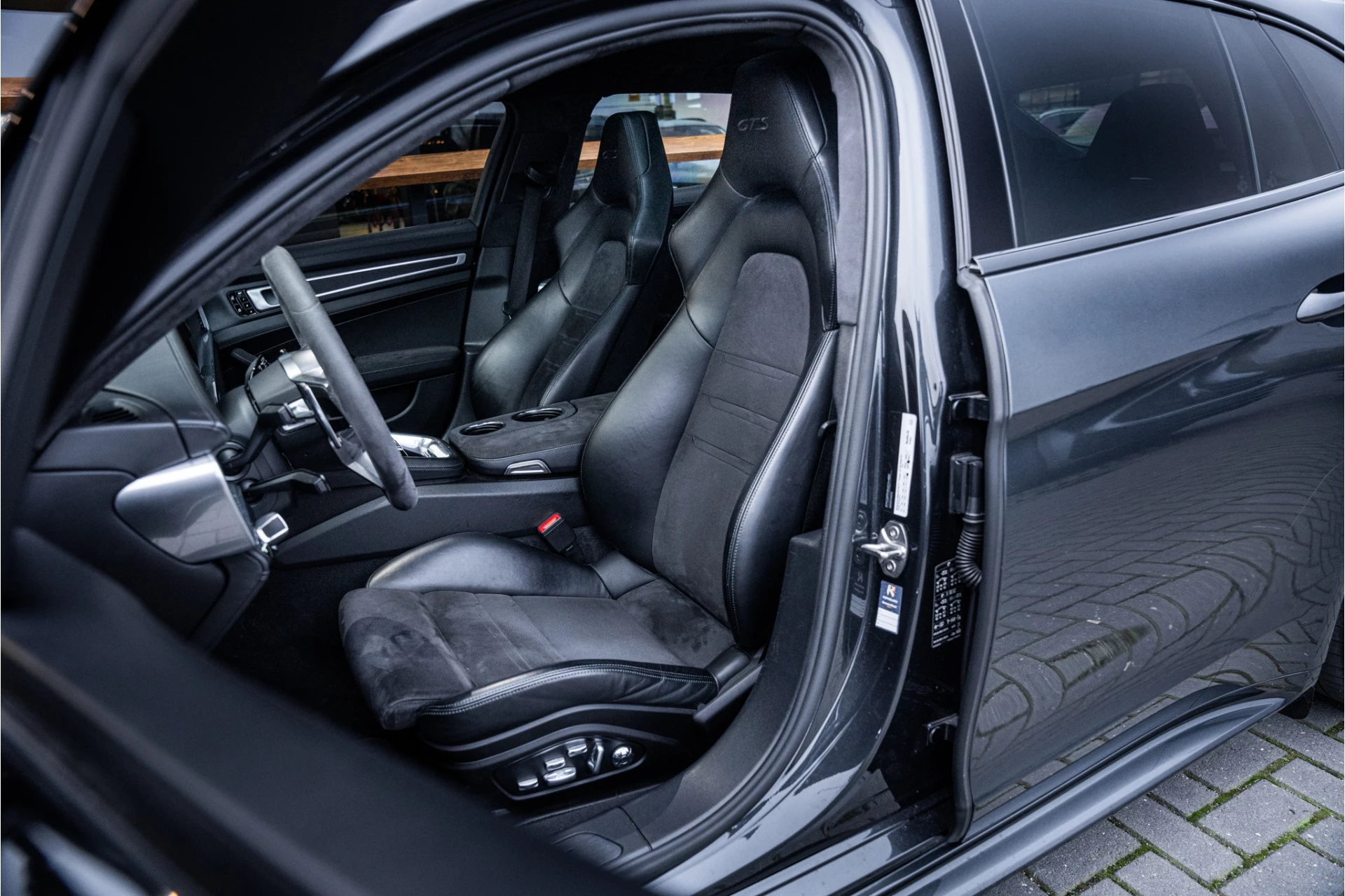 Hoofdafbeelding Porsche Panamera